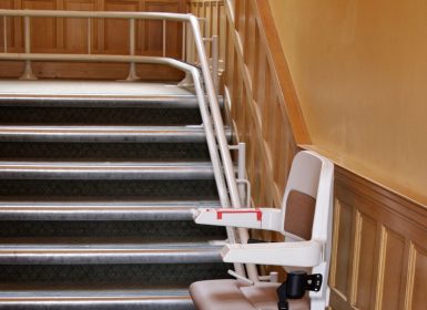 Quel prix pour faire installer un monte-escalier tournant ?